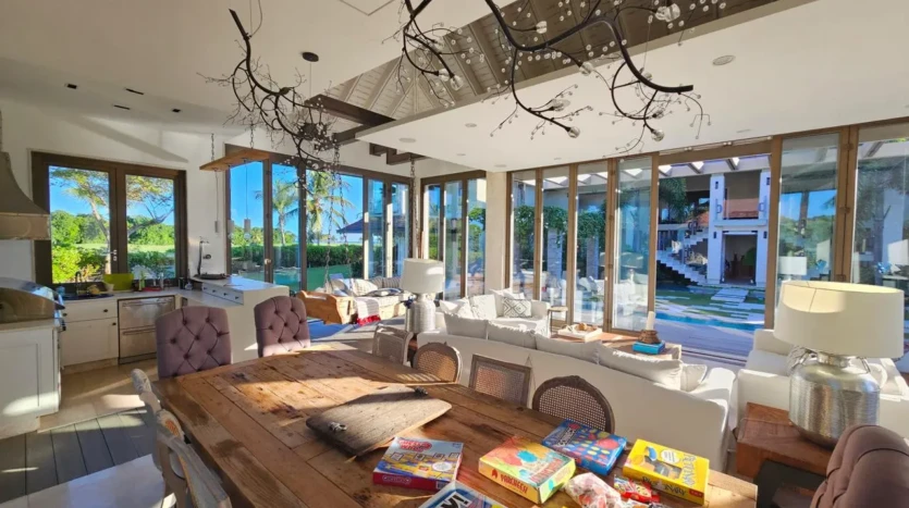 Modern Penthouse Apartment